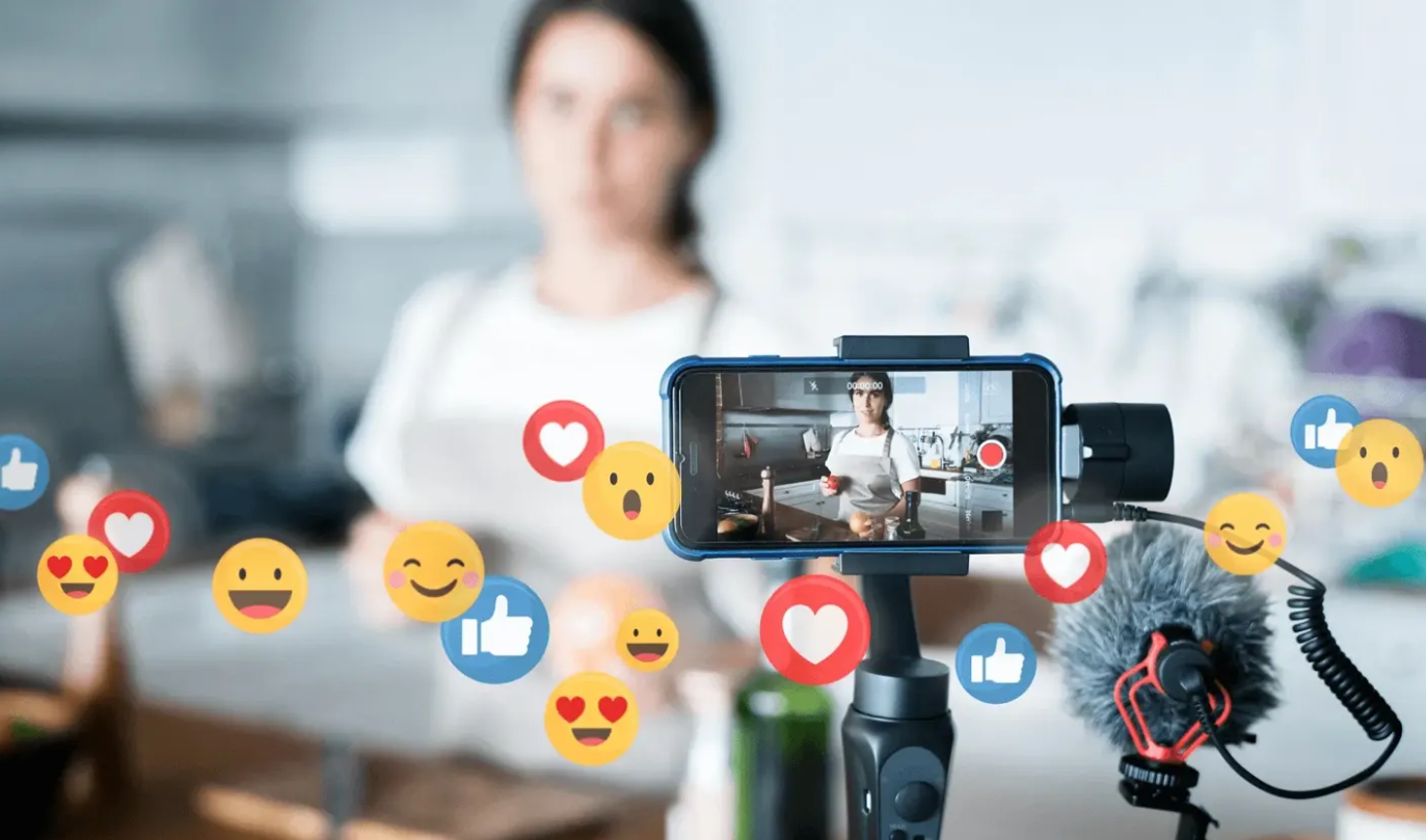 social media live streaming